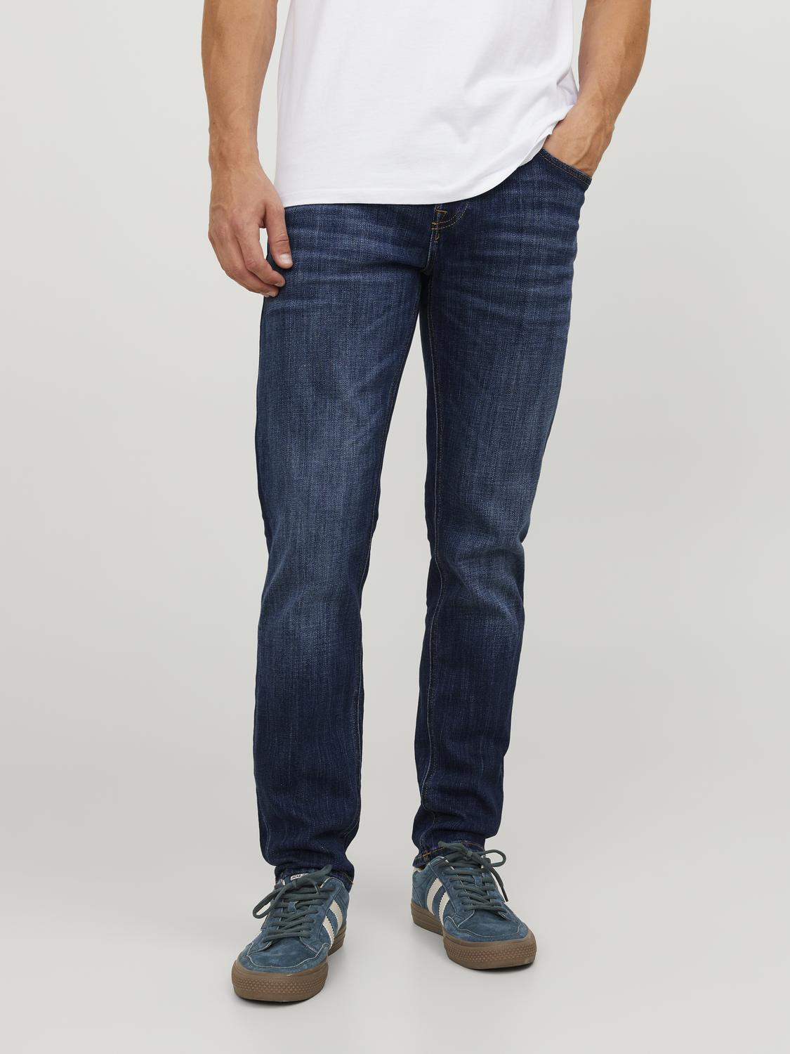 model_shot-front
